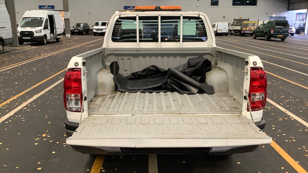 Used Toyota Hilux 2021 for sale - 77041828: Photo 5