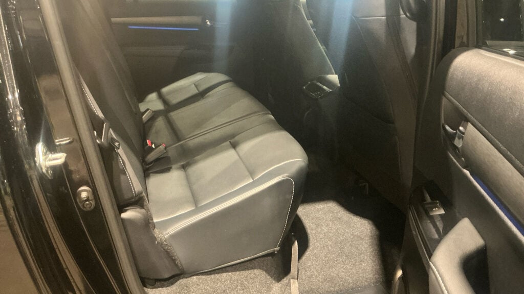 Used Toyota Hilux 2023 for sale - 77932728: Photo 8