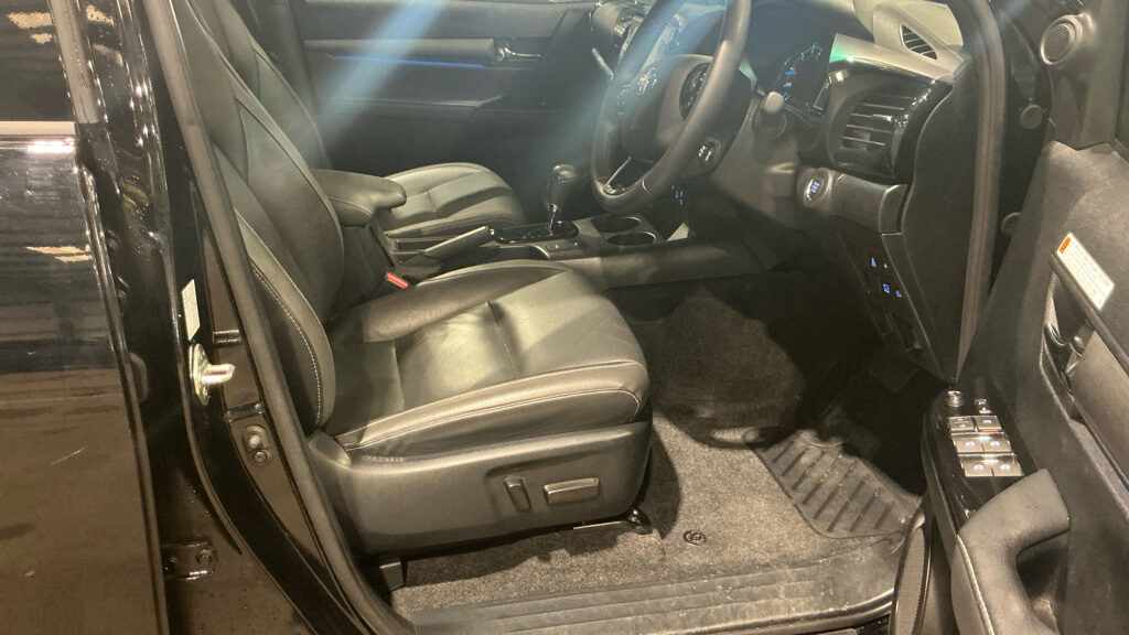 Used Toyota Hilux 2023 for sale - 77932728: Photo 9