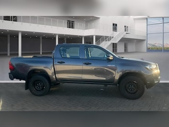 Used Toyota Hilux 2024 for sale - 77041841: Photo