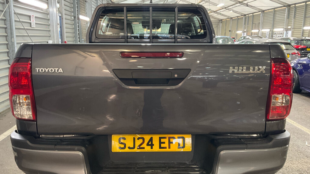 Used Toyota Hilux 2024 for sale - 77041841: Photo 5