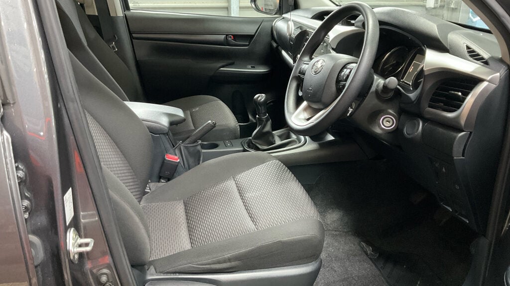 Used Toyota Hilux 2024 for sale - 77041841: Photo 9