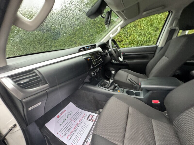 Used Toyota Hilux 2024 for sale - 77207001: Photo 12