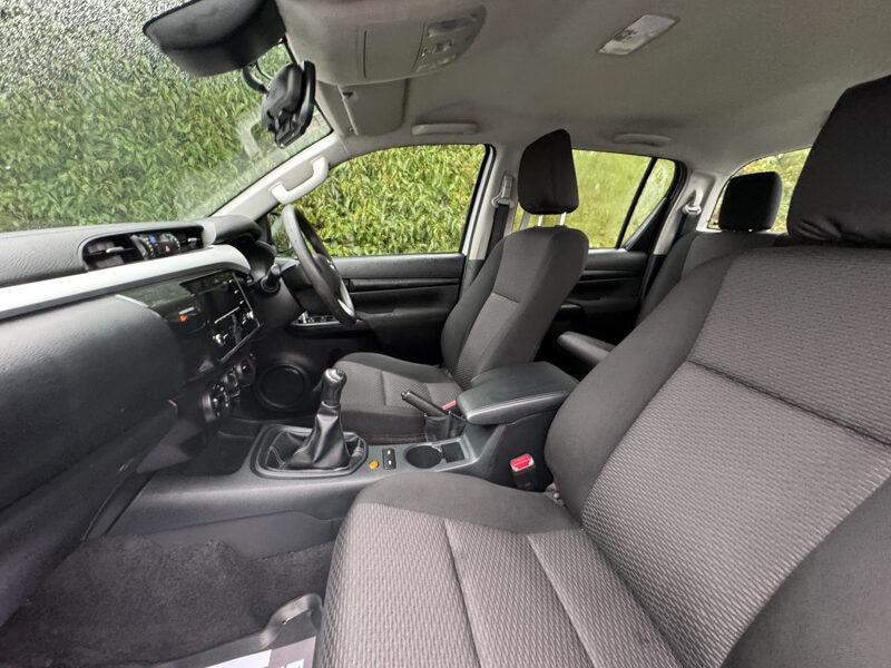 Used Toyota Hilux 2024 for sale - 77207001: Photo 13