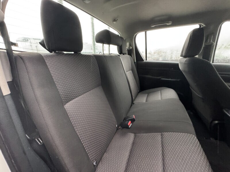 Used Toyota Hilux 2024 for sale - 77207001: Photo 14