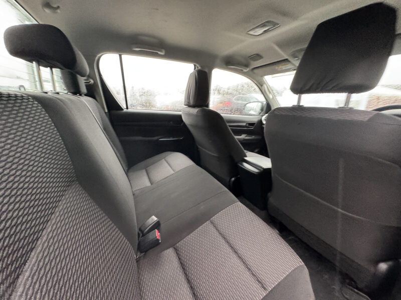 Used Toyota Hilux 2024 for sale - 77207001: Photo 15