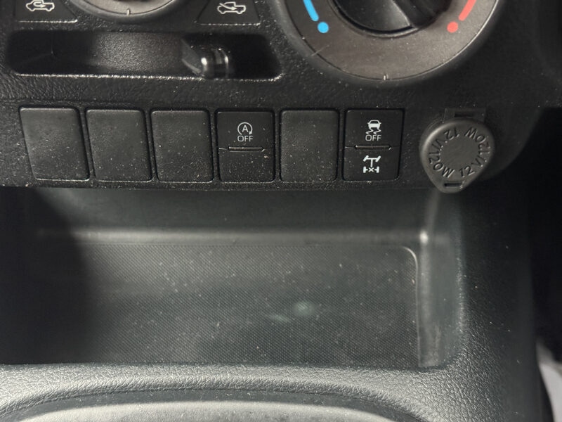 Used Toyota Hilux 2024 for sale - 77207001: Photo 33