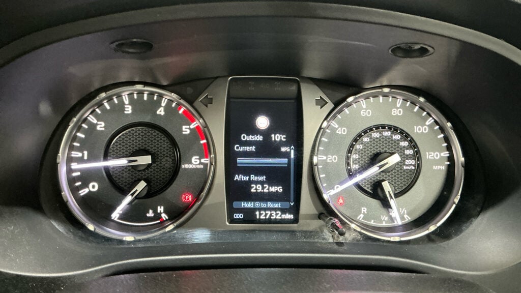 Used Toyota Hilux 2023 for sale - 78097917: Photo 10