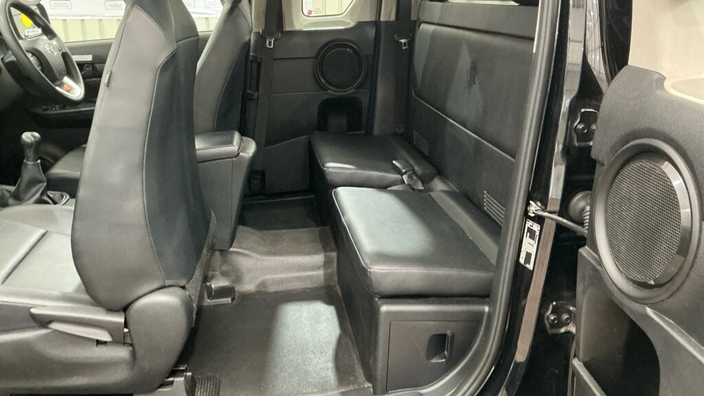 Used Toyota Hilux 2023 for sale - 78097917: Photo 8