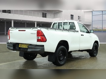 Used Toyota Hilux 2023 for sale - 77687456: Photo