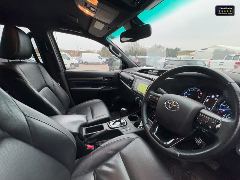 Used Toyota Hilux 2023 for sale - 77037253: Photo 16