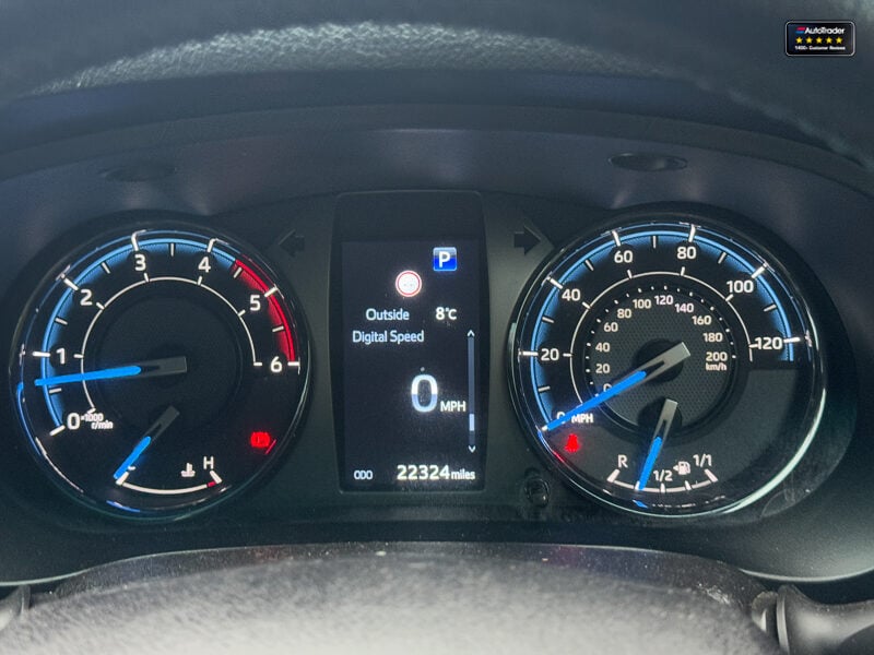 Used Toyota Hilux 2023 for sale - 77037253: Photo 21