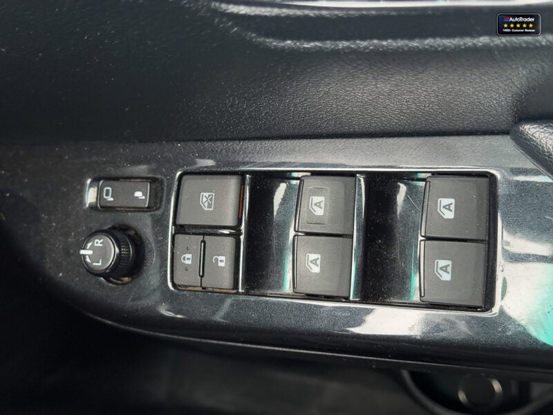 Used Toyota Hilux 2023 for sale - 77037253: Photo 23