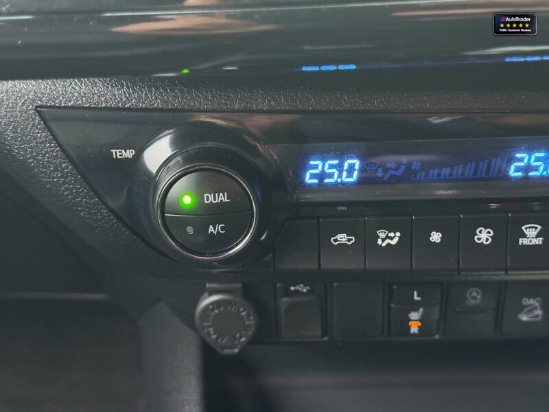 Used Toyota Hilux 2023 for sale - 77037253: Photo 32