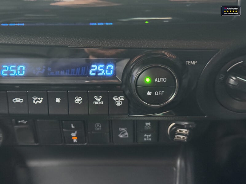 Used Toyota Hilux 2023 for sale - 77037253: Photo 33