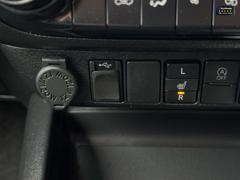 Used Toyota Hilux 2023 for sale - 77037253: Photo 35