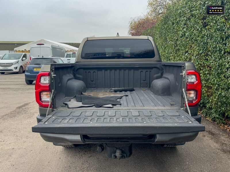 Used Toyota Hilux 2023 for sale - 77037253: Photo 8