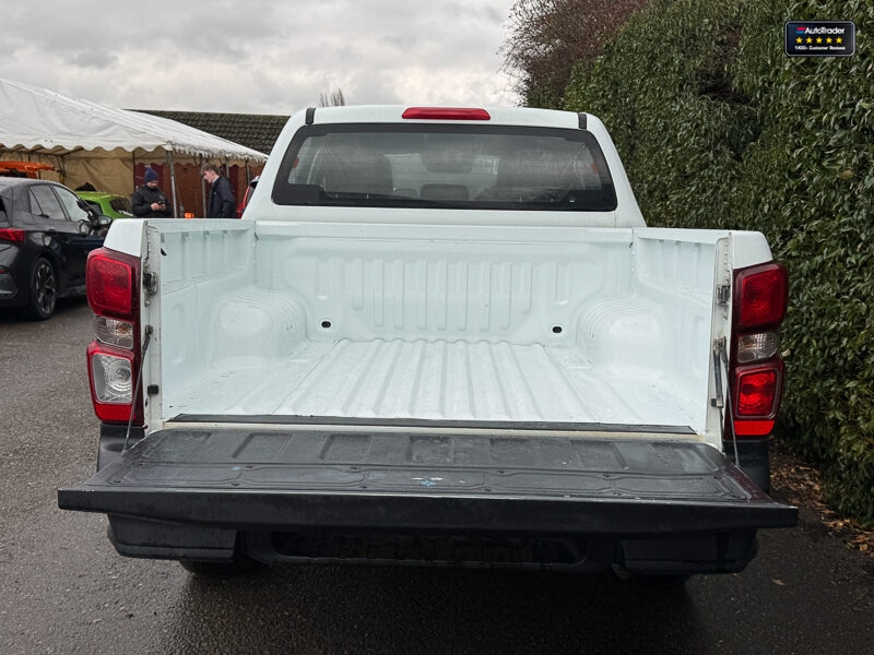 Used Isuzu D-Max 2022 for sale - 77107025: Photo 8