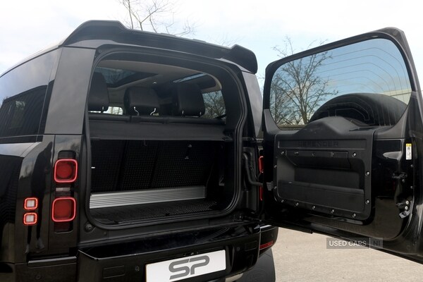 Used Land Rover Defender 2021 for sale - 77705909: Photo 13