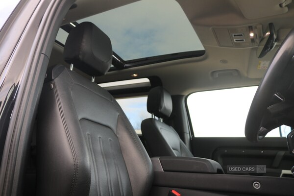 Used Land Rover Defender 2021 for sale - 77705909: Photo 17