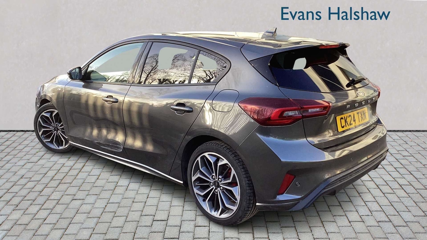 Used Ford Focus 2024 for sale - 77842371: Photo 2