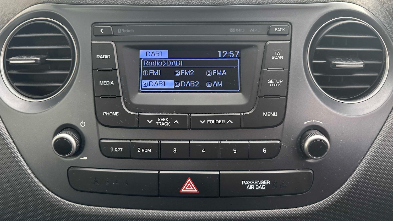 Used Hyundai i10 2018 for sale - 76401455: Photo 13