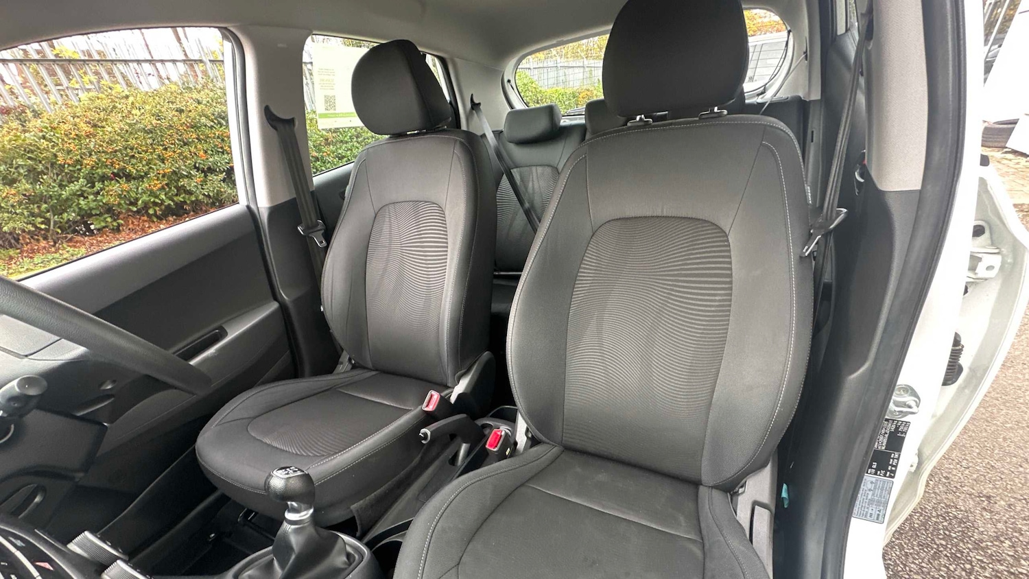 Used Hyundai i10 2018 for sale - 76401455: Photo 8