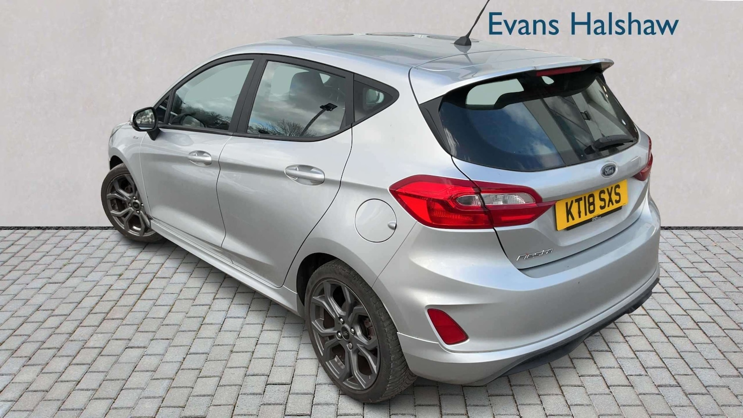 Used Ford Fiesta 2018 for sale - 77842374: Photo 2