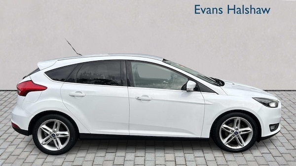 Used Ford Focus 2017 for sale - 76218366: Photo 3