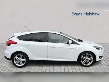 Used Ford Focus 2017 for sale - 76218366: Photo 3