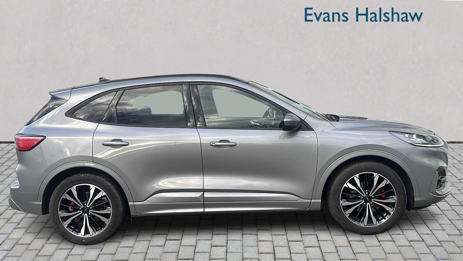 Used Ford Kuga 2023 for sale - 77158461: Photo 2