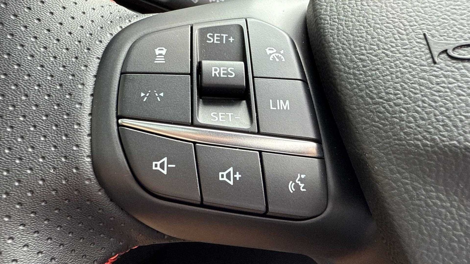 Used Ford Kuga 2025 for sale - 76460615: Photo 23