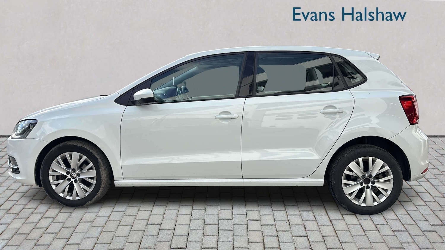 Used Volkswagen Polo 2016 for sale - 77914116: Photo 3