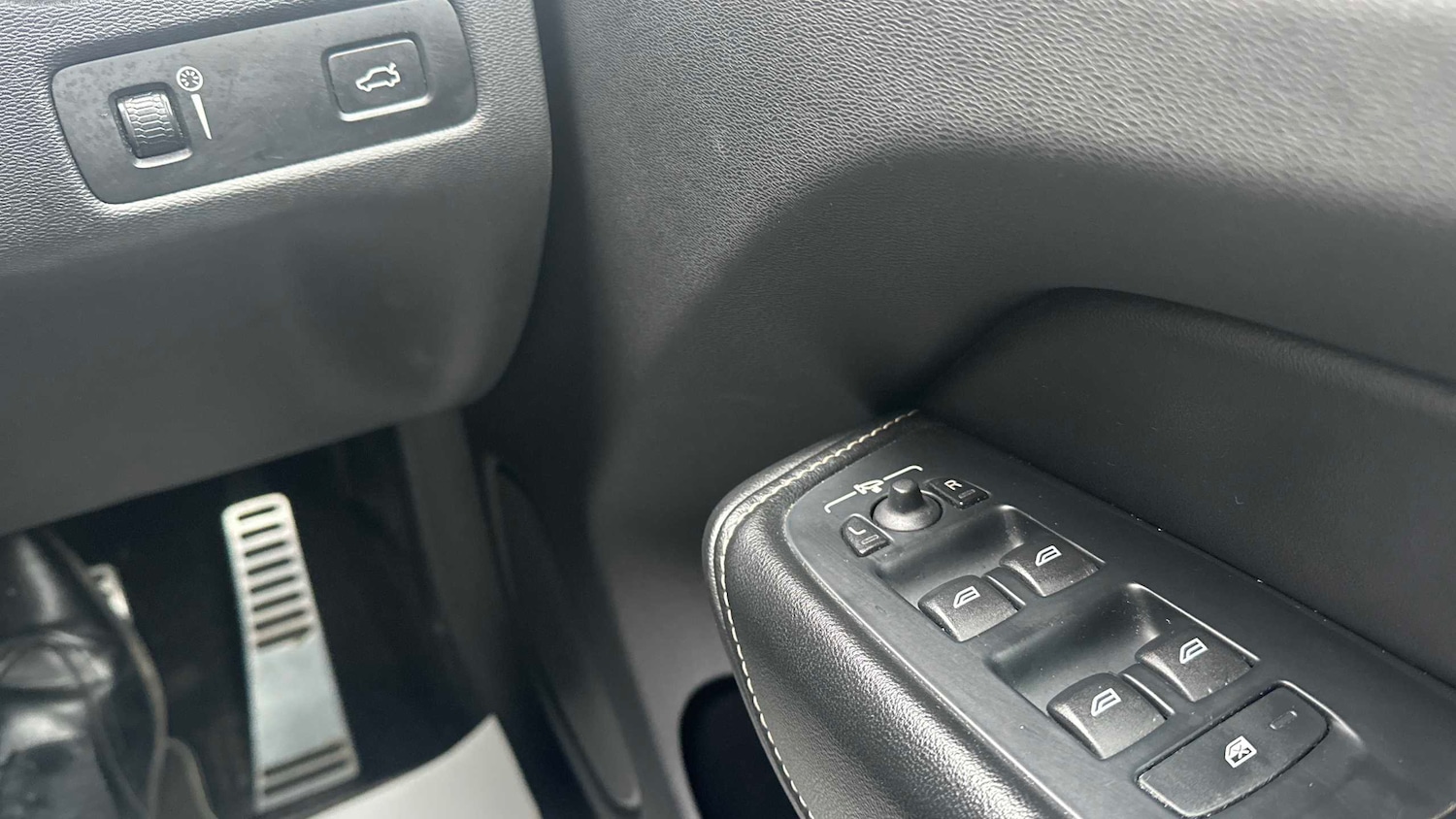 Used Volvo XC60 2018 for sale - 77648807: Photo 17