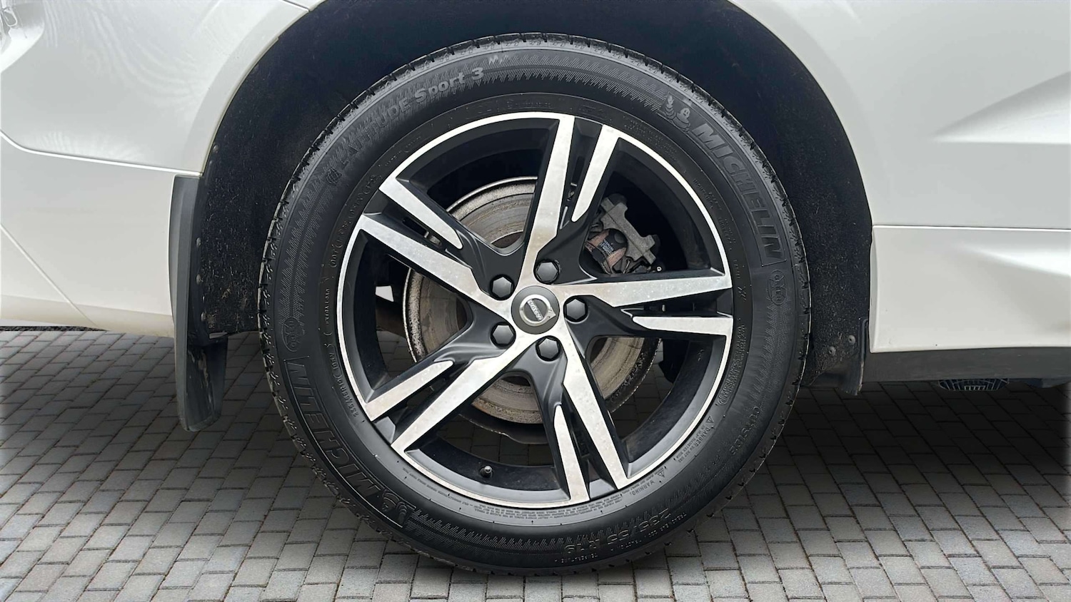 Used Volvo XC60 2018 for sale - 77648807: Photo 6