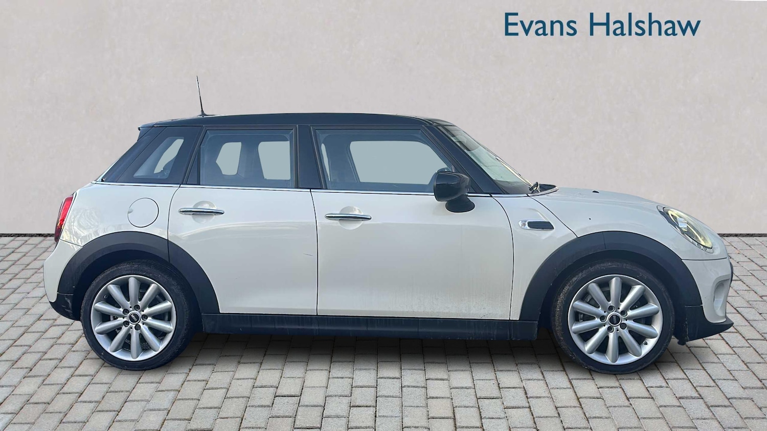 Used MINI Hatch 2020 for sale - 77239892: Photo 2