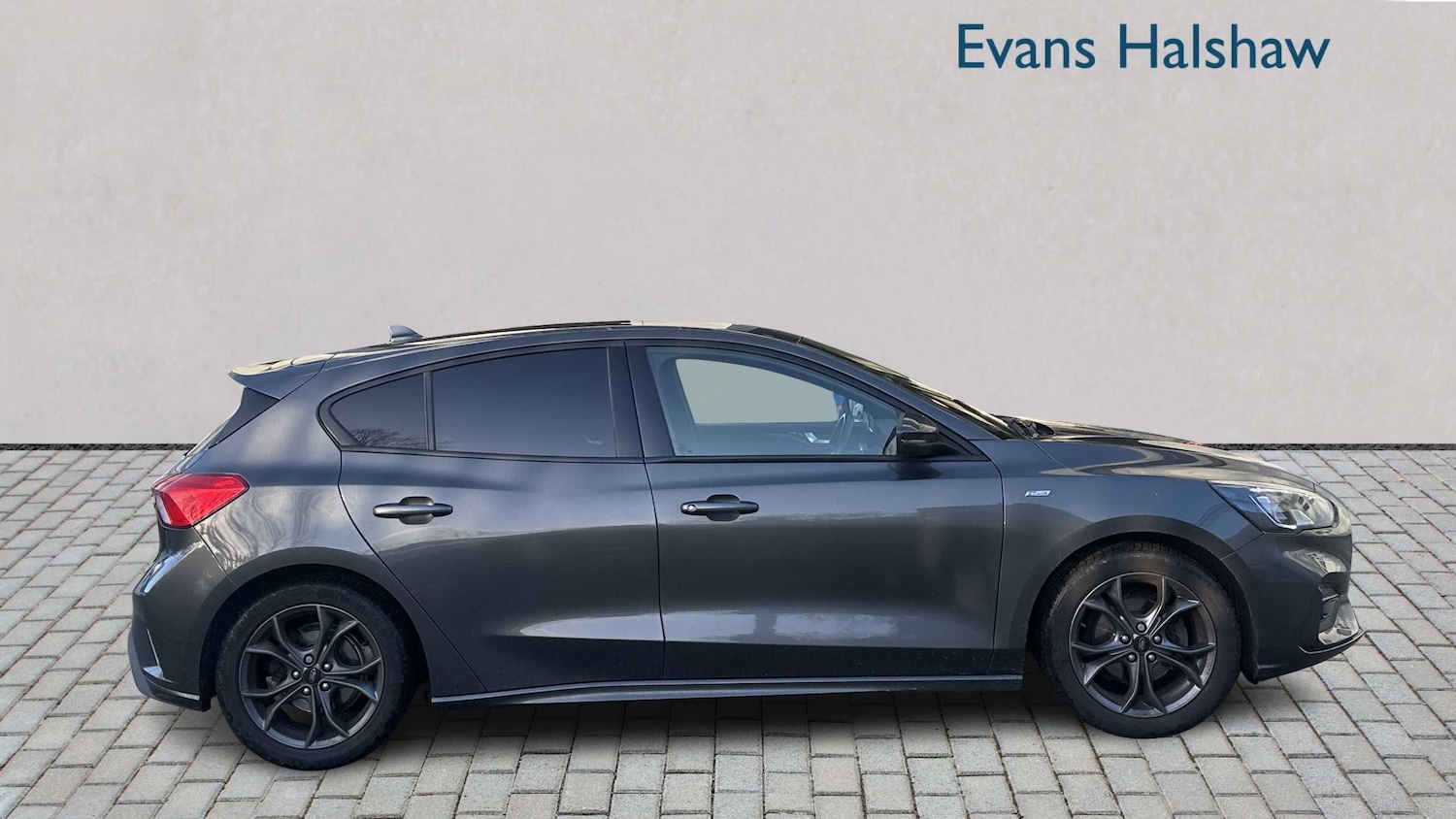 Used Ford Focus 2019 for sale - 76902379: Photo 2