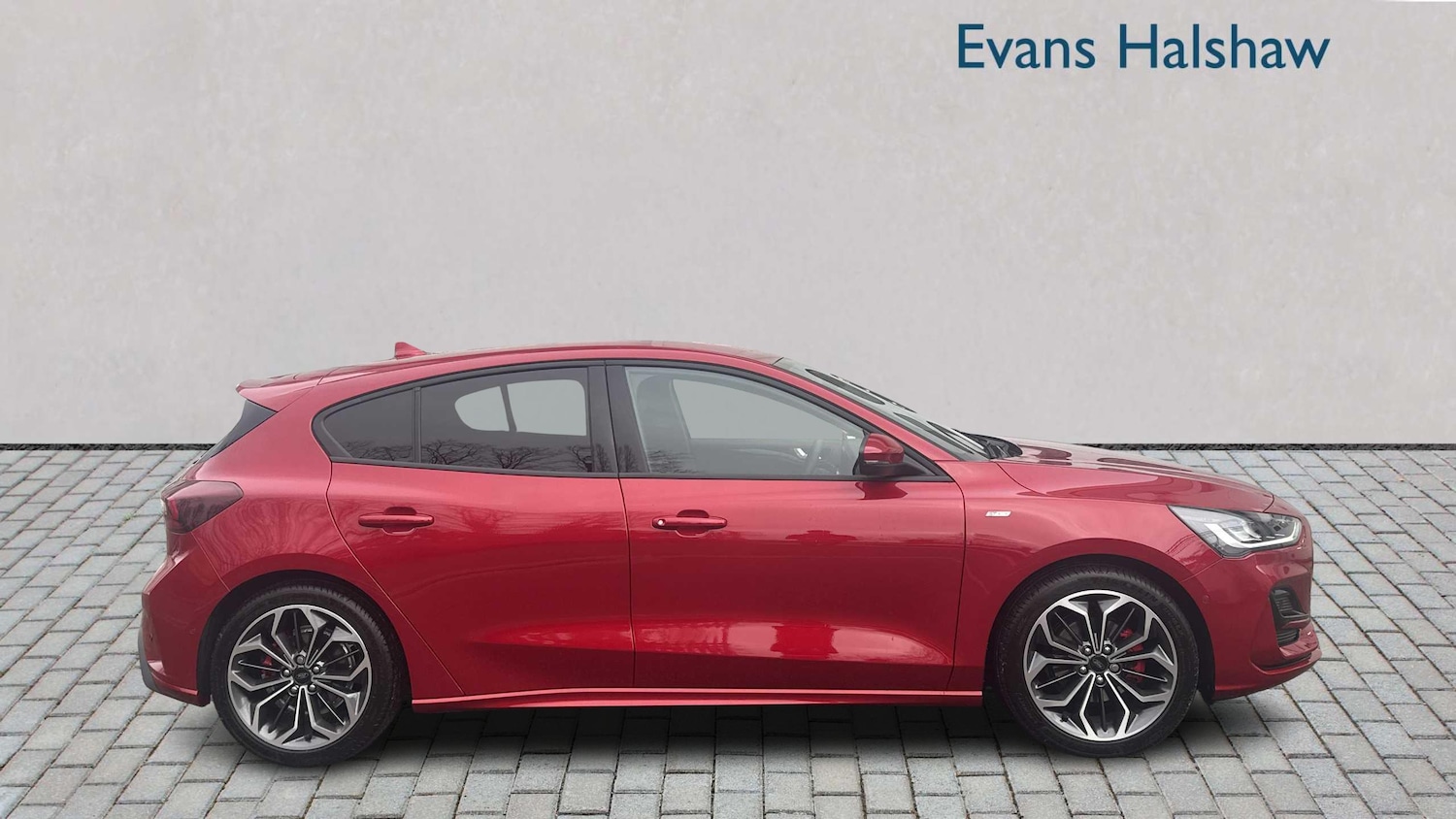 Used Ford Focus 2025 for sale - 76978810: Photo 2