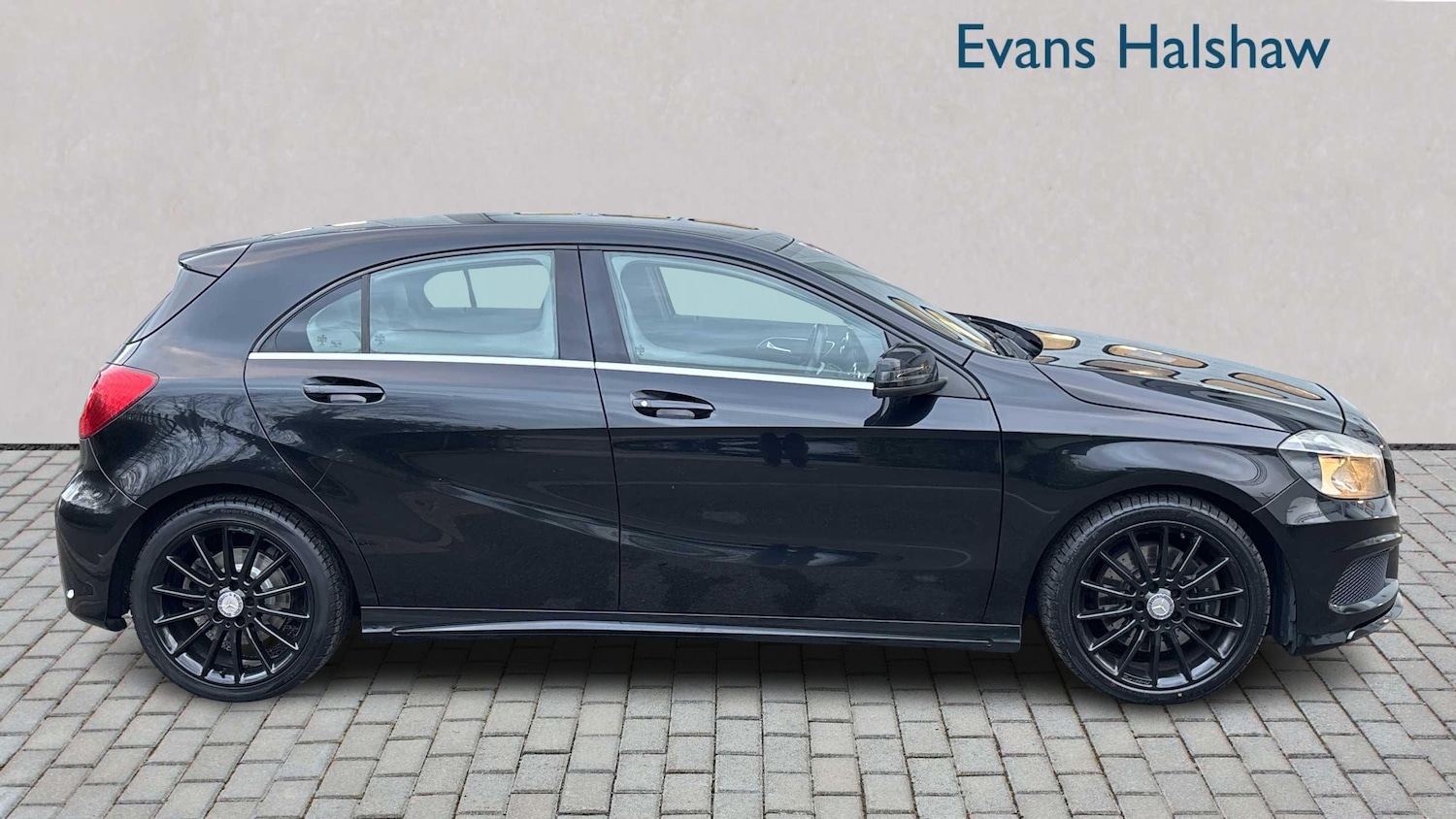 Used Mercedes-Benz A-Class 2014 for sale - 76075406: Photo 3