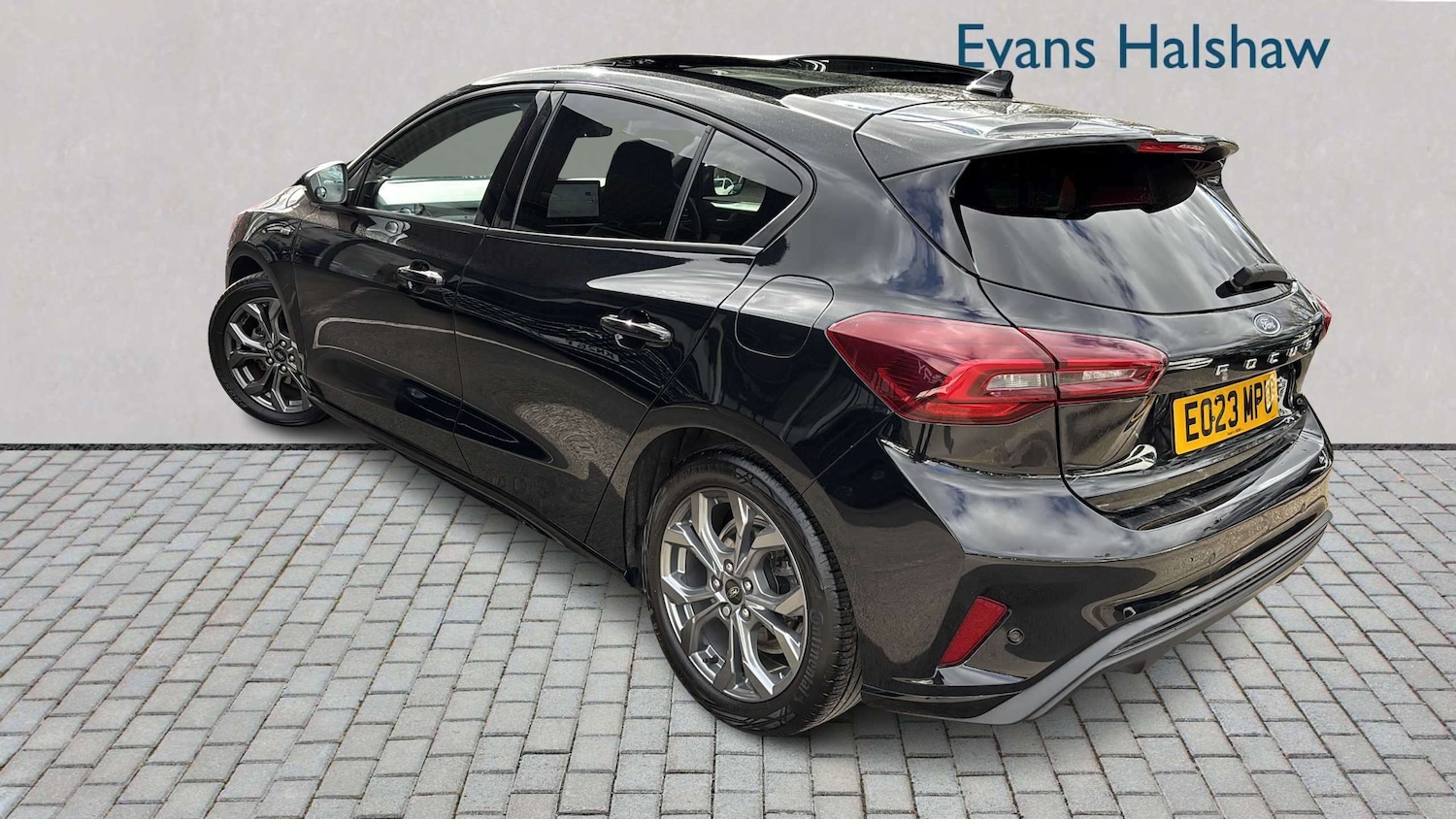 Used Ford Focus 2023 for sale - 77842388: Photo 2