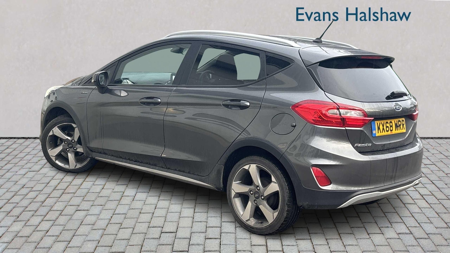 Used Ford Fiesta 2018 for sale - 77000118: Photo 2