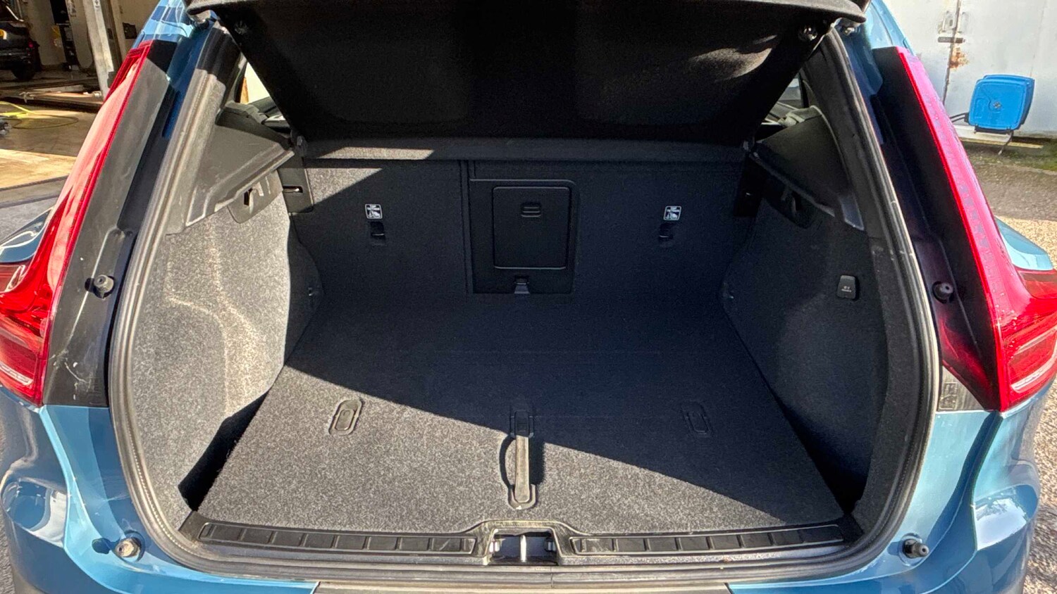 Used Volvo XC40 2025 for sale - 76827570: Photo 10