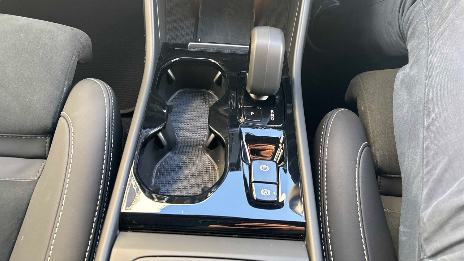 Used Volvo XC40 2025 for sale - 76827570: Photo 17