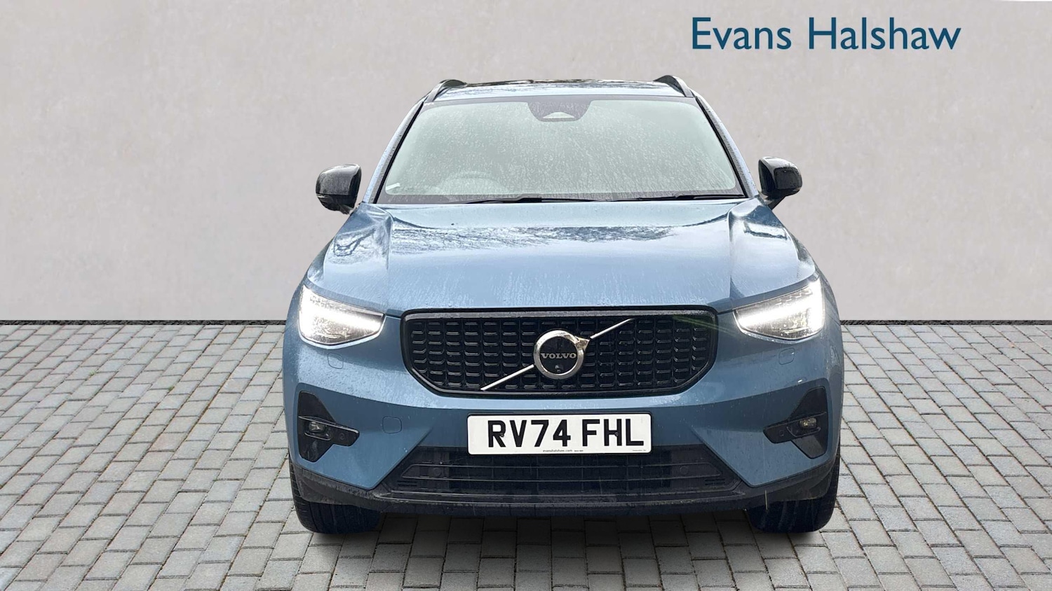 Used Volvo XC40 2025 for sale - 76827570: Photo 5