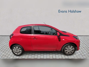 Used Peugeot 108 2015 for sale - 79109382: Photo