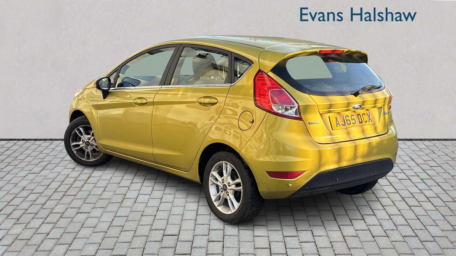 Used Ford Fiesta 2015 for sale - 76624556: Photo 2