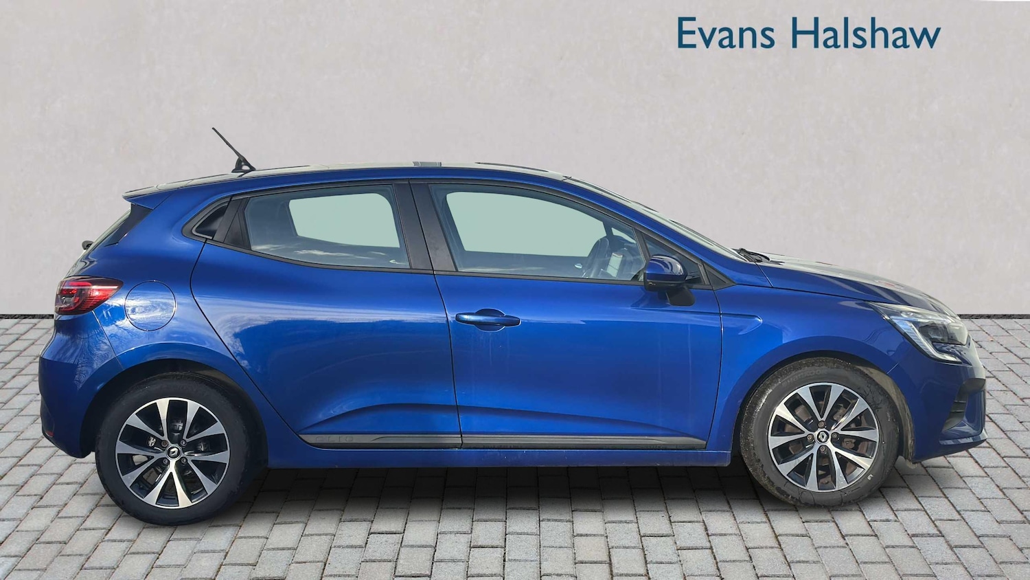 Used Renault Clio 2021 for sale - 77134750: Photo 2
