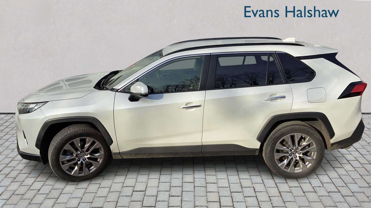 Used Toyota RAV4 2022 for sale - 78174032: Photo 3