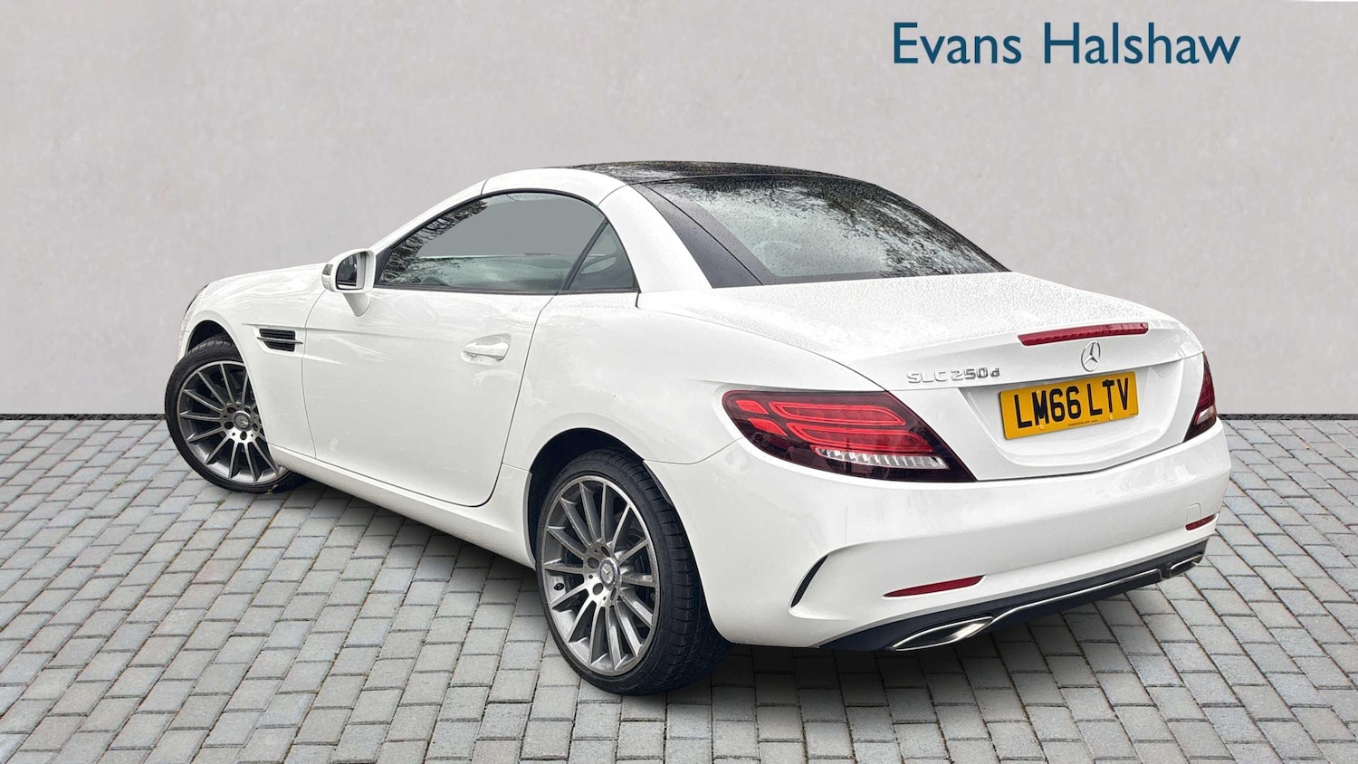 Used Mercedes-Benz SLC 2016 for sale - 77044025: Photo 2