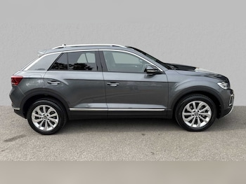 Used Volkswagen T-Roc 2023 for sale - 75390578: Photo